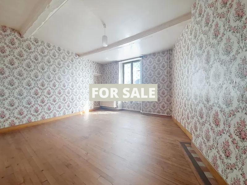 Charming House with Good Potential, Not Overlooked