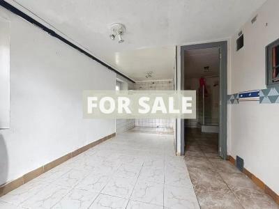 Traditional House with Garden