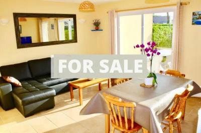 Modern Detached House with Garden