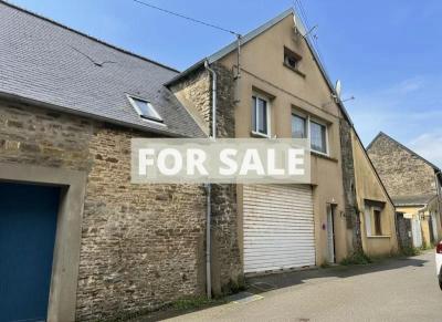 Traditional House in Superb Coastal Location