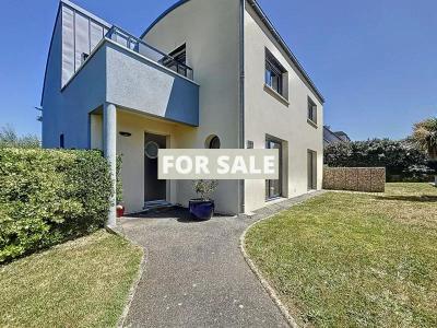Detached Country House with Swimming Pool