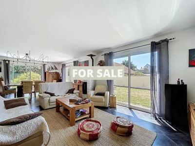 Detached Country House with Swimming Pool