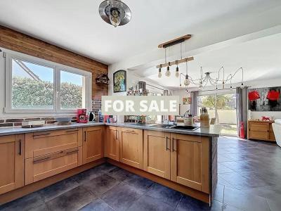 Detached Country House with Swimming Pool