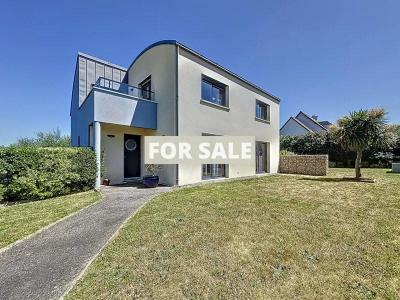 Detached Country House with Swimming Pool