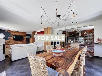 Detached Country House with Swimming Pool