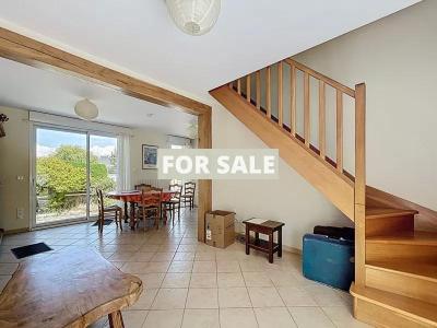 Detached House with Garden by the Coast