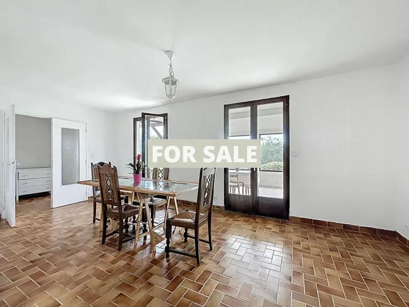 Detached House with Garden With Open Sea Views