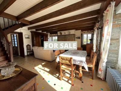 Detached House with Garden in Quiet Location