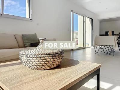 Traditional House with Garden Close to thee Coast