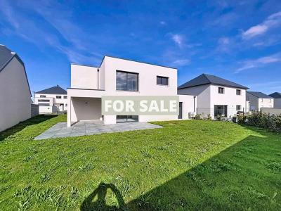 Contemporary Detached House by the Coast