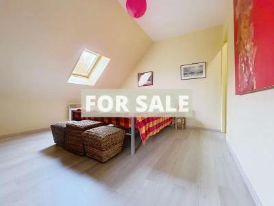 Detached House with Garden by the Coast