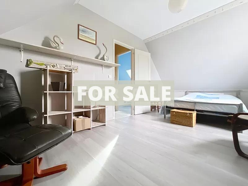 Detached House with Garden by the Coast