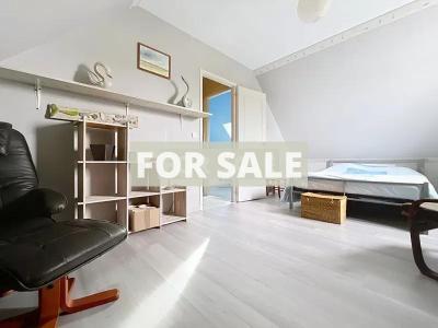 Detached House with Garden by the Coast