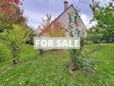 Detached House with Garden by the Coast