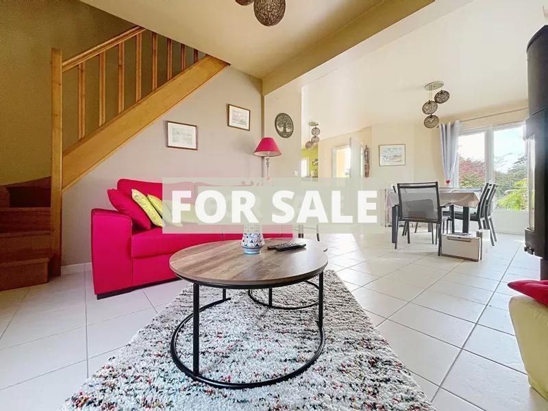 Detached House with Garden by the Coast