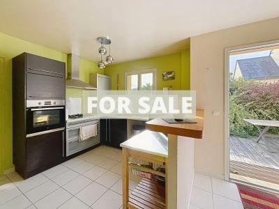 Detached House with Garden by the Coast