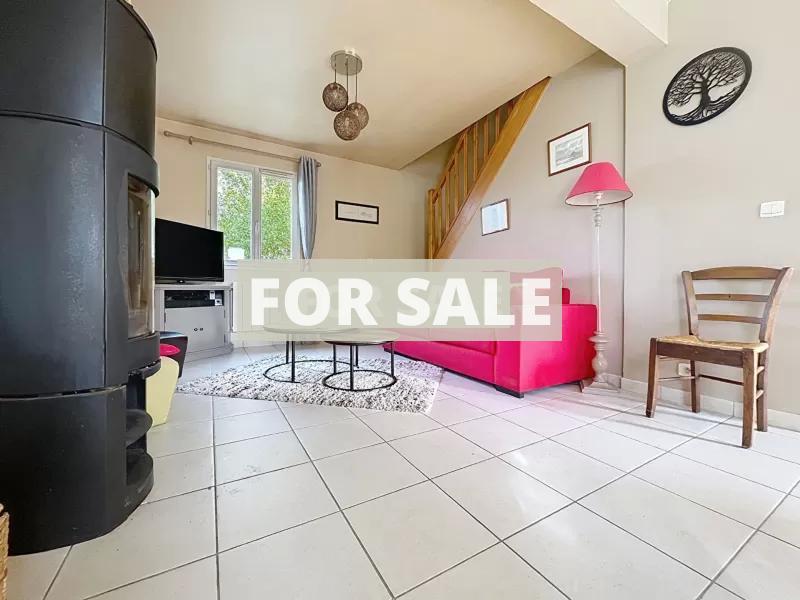 Detached House with Garden by the Coast