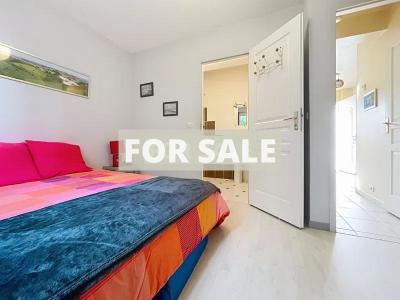 Detached House with Garden by the Coast