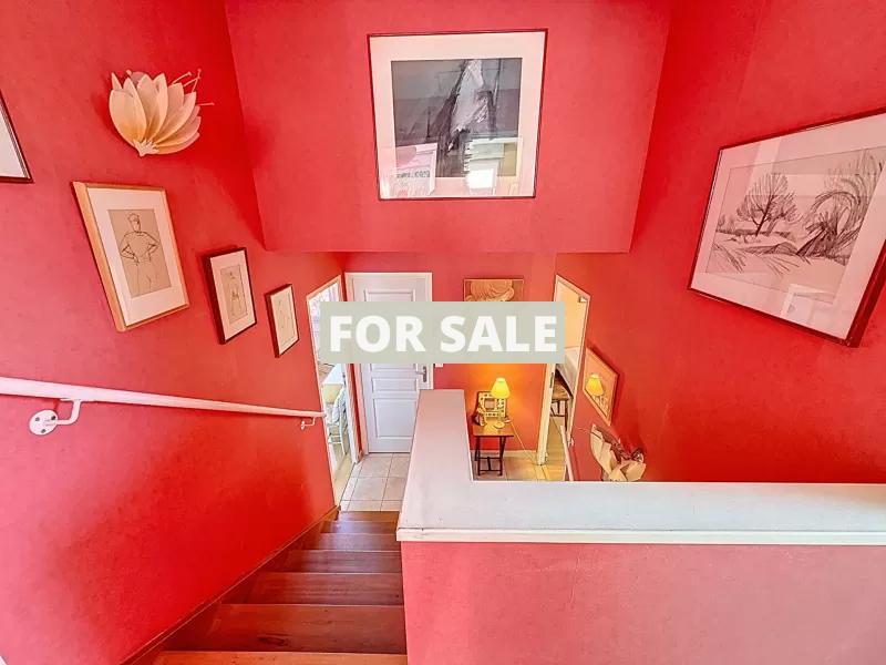 Detached House with Landscaped Garden