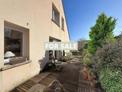 Detached House with Landscaped Garden
