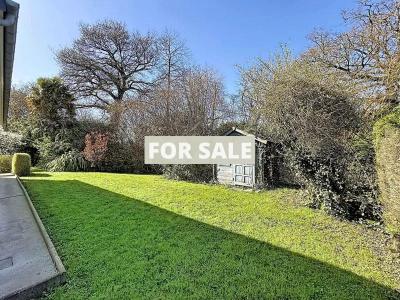 Detached House with Landscaped Garden