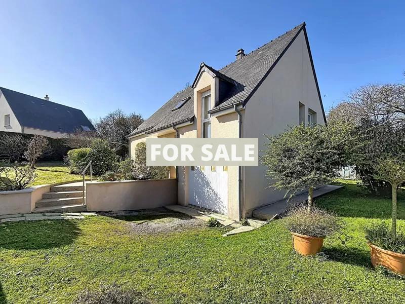 Detached House with Landscaped Garden