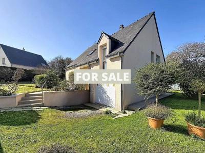 Detached House with Landscaped Garden