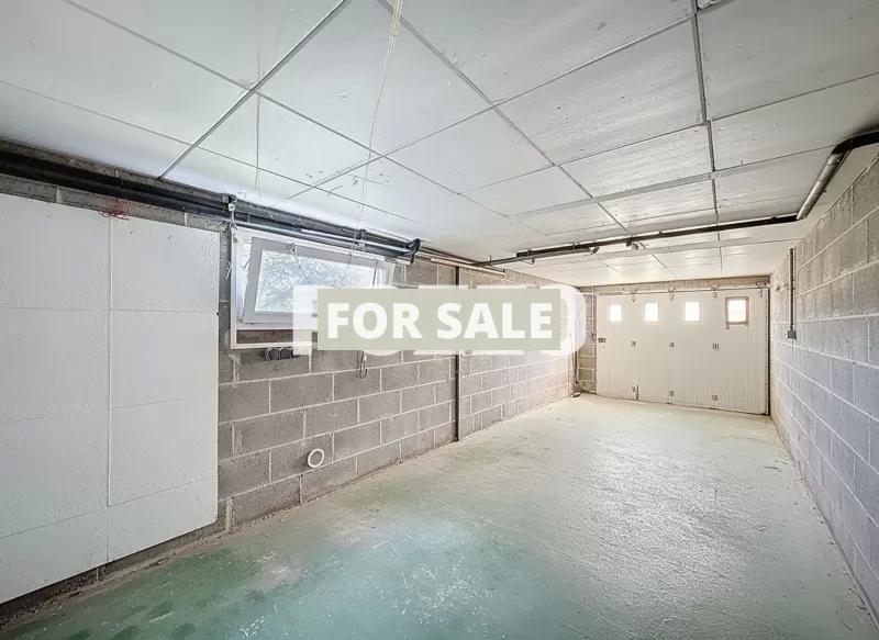 Detached House with Landscaped Garden