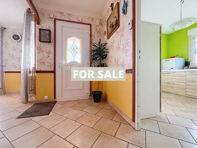 Detached House with Garden by the Coast