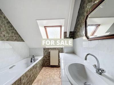 Detached House with Landscaped Garden