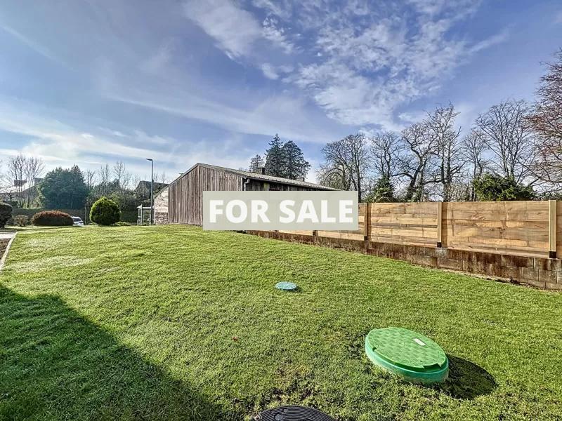 Detached House with Landscaped Garden