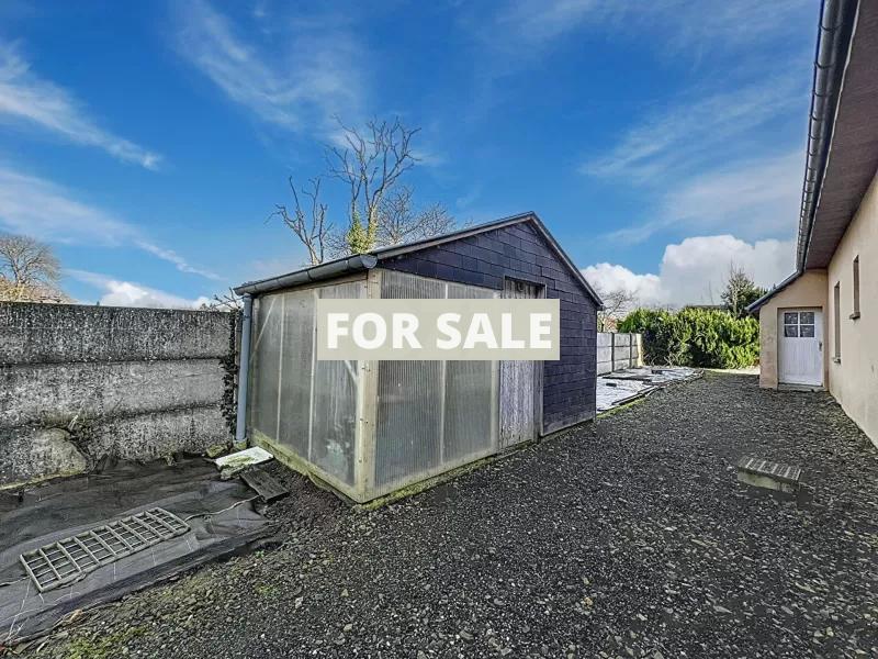 Detached House with Landscaped Garden