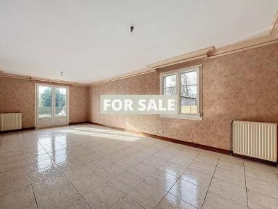 Detached House with Landscaped Garden