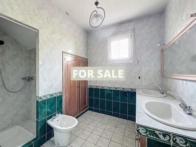 Detached House with Landscaped Garden