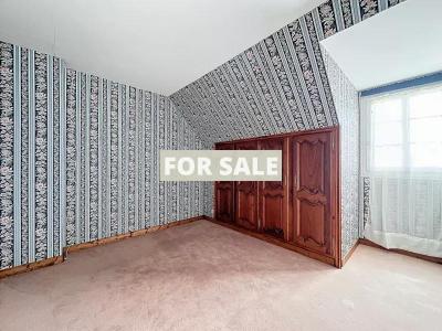 Detached House with Landscaped Garden