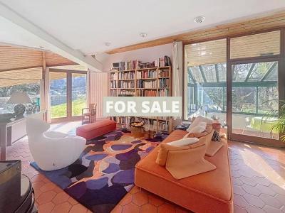 Contemporary Detached House Not Far from the Coast