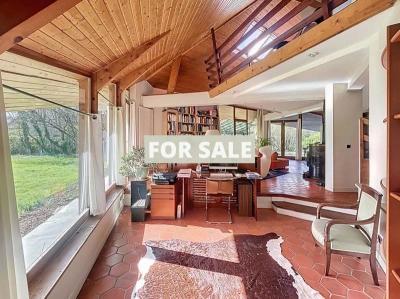 Contemporary Detached House Not Far from the Coast