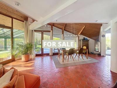 Contemporary Detached House Not Far from the Coast