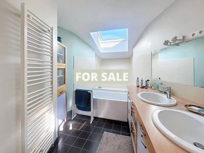 Contemporary Detached House Not Far from the Coast