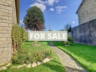 Detached House with Garden by the Coast