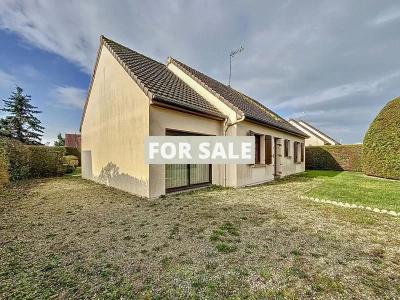 Detached House with Garden