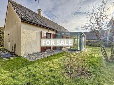 Detached House with Garden