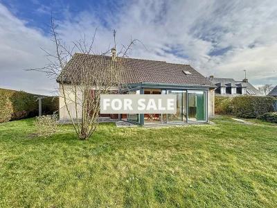 Detached House with Garden