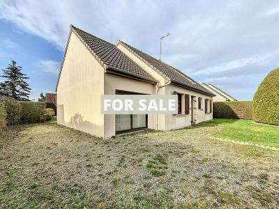 Detached House with Garden