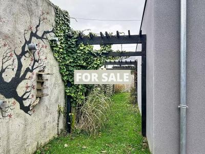 Traditional House with Garden