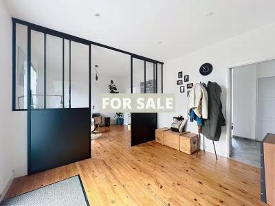 Traditional House with Garden