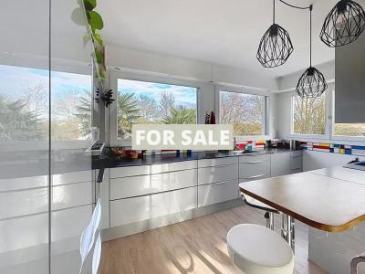 Detached House with Landscaped Garden