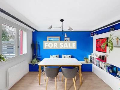 Detached House with Landscaped Garden