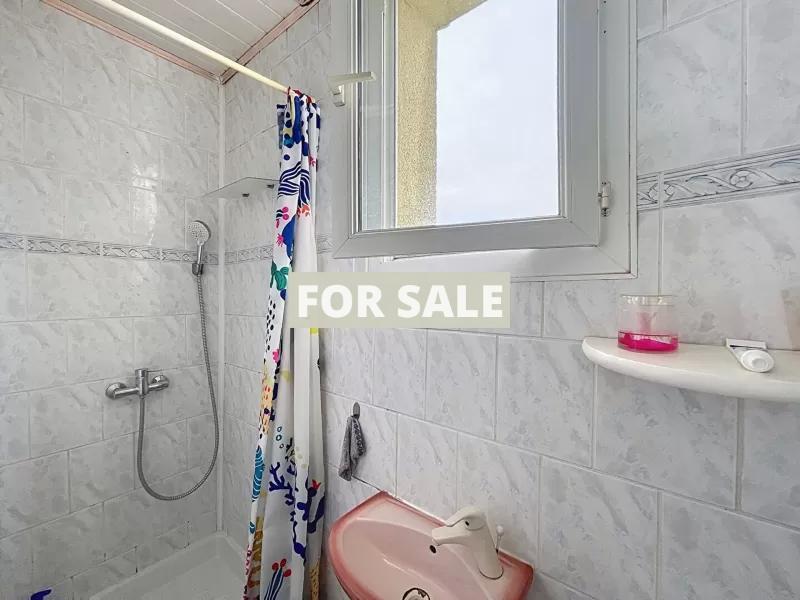 Detached House with Garden