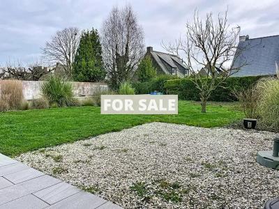 Detached House with Garden